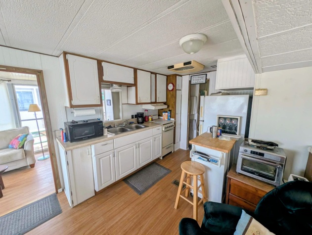 2206 Chaney Dr, Lot 353, Ruskin, Florida 33570, 1 Bedroom Bedrooms, ,1 BathroomBathrooms,55-Plus Mobile Home,For Sale,Chaney Dr, Lot 353,4441