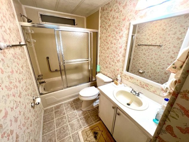 7416 Queens Way, Ellenton, Florida 34222, 2 Bedrooms Bedrooms, ,2 BathroomsBathrooms,55-Plus Mobile Home,For Sale,Queens Way,4445