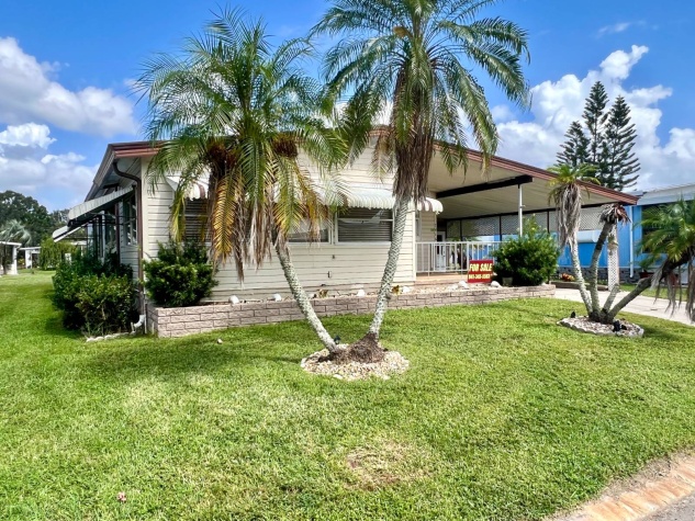 7416 Queens Way, Ellenton, Florida 34222, 2 Bedrooms Bedrooms, ,2 BathroomsBathrooms,55-Plus Mobile Home,For Sale,Queens Way,4445