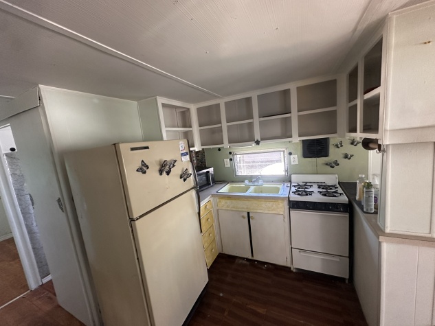 5015 Seminole Blvd, Lot 111, St Petersburg, Florida 33708, 1 Bedroom Bedrooms, ,1 BathroomBathrooms,55-Plus Mobile Home,For Sale,Seminole Blvd, Lot 111,4458
