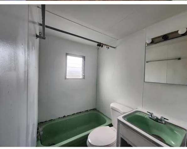 5015 Seminole Blvd, Lot 111, St Petersburg, Florida 33708, 1 Bedroom Bedrooms, ,1 BathroomBathrooms,55-Plus Mobile Home,For Sale,Seminole Blvd, Lot 111,4458