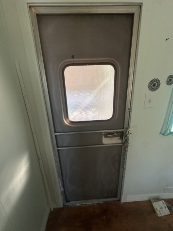 5015 Seminole Blvd, Lot 111, St Petersburg, Florida 33708, 1 Bedroom Bedrooms, ,1 BathroomBathrooms,55-Plus Mobile Home,For Sale,Seminole Blvd, Lot 111,4458