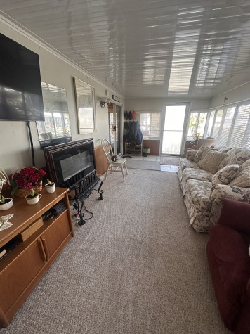 8225 Arevee Dr, Lot 916, New Port Richey, Florida 34653, 2 Bedrooms Bedrooms, ,1.5 BathroomsBathrooms,55-Plus Mobile Home,For Sale,Arevee Dr, Lot 916,4463