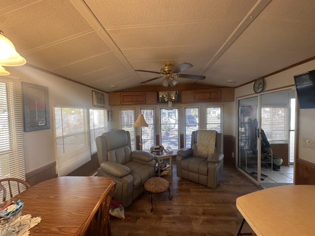 8225 Arevee Dr, Lot 916, New Port Richey, Florida 34653, 2 Bedrooms Bedrooms, ,1.5 BathroomsBathrooms,55-Plus Mobile Home,For Sale,Arevee Dr, Lot 916,4463