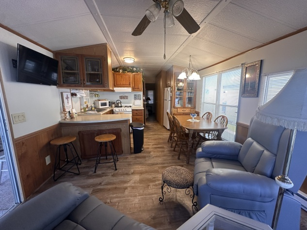 8225 Arevee Dr, Lot 916, New Port Richey, Florida 34653, 2 Bedrooms Bedrooms, ,1.5 BathroomsBathrooms,55-Plus Mobile Home,For Sale,Arevee Dr, Lot 916,4463