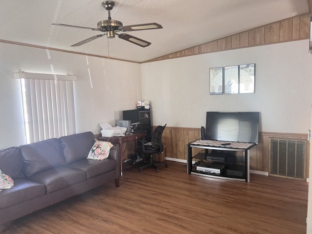 6515 15th St E, Lot B10, Sarasota, Florida 34243, 2 Bedrooms Bedrooms, ,2 BathroomsBathrooms,55-Plus Mobile Home,For Sale,15th St E, Lot B10,4466