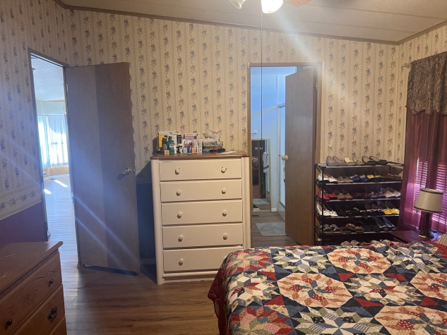 6515 15th St E, Lot B10, Sarasota, Florida 34243, 2 Bedrooms Bedrooms, ,2 BathroomsBathrooms,55-Plus Mobile Home,For Sale,15th St E, Lot B10,4466