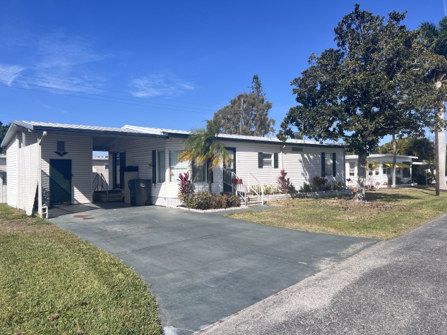 6515 15th St E, Lot B10, Sarasota, Florida 34243, 2 Bedrooms Bedrooms, ,2 BathroomsBathrooms,55-Plus Mobile Home,For Sale,15th St E, Lot B10,4466