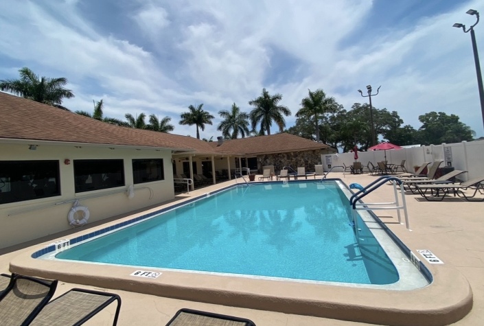 100 Hampton Rd, Lot 102, Clearwater, Florida 33759, 2 Bedrooms Bedrooms, ,2 BathroomsBathrooms,55-Plus Mobile Home,For Sale,Hampton Rd, Lot 102,4467