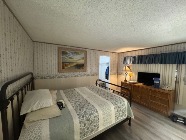 3908 Lemonwood Dr N, Ellenton, Florida 34222, 2 Bedrooms Bedrooms, ,2 BathroomsBathrooms,55-Plus Mobile Home,For Sale,Lemonwood Dr N,4479