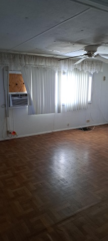 3565 58th Ave N, Lot 121, St Petersburg, Florida 33714, 2 Bedrooms Bedrooms, ,1 BathroomBathrooms,55-Plus Mobile Home,For Sale,58th Ave N, Lot 121,4484