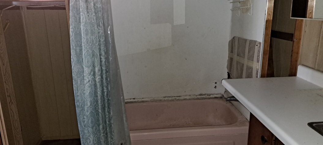 3565 58th Ave N, Lot 121, St Petersburg, Florida 33714, 2 Bedrooms Bedrooms, ,1 BathroomBathrooms,55-Plus Mobile Home,For Sale,58th Ave N, Lot 121,4484