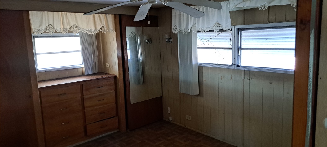 3565 58th Ave N, Lot 121, St Petersburg, Florida 33714, 2 Bedrooms Bedrooms, ,1 BathroomBathrooms,55-Plus Mobile Home,For Sale,58th Ave N, Lot 121,4484