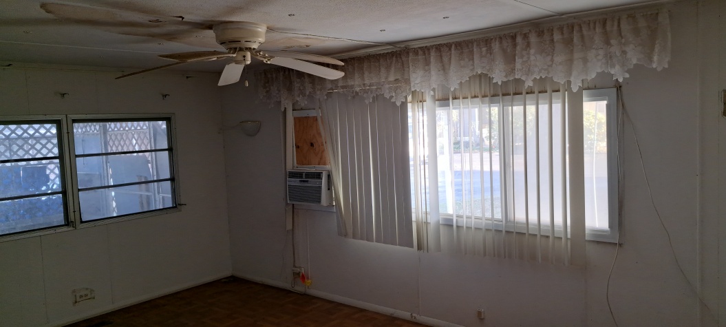 3565 58th Ave N, Lot 121, St Petersburg, Florida 33714, 2 Bedrooms Bedrooms, ,1 BathroomBathrooms,55-Plus Mobile Home,For Sale,58th Ave N, Lot 121,4484