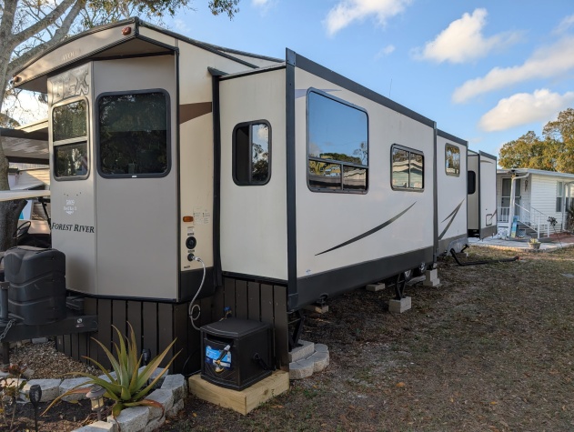 5009 Devil Ray Court, Ruskin, Florida 33570, 2 Bedrooms Bedrooms, ,1 BathroomBathrooms,55-Plus Mobile Home,For Sale,Devil Ray Court,4497