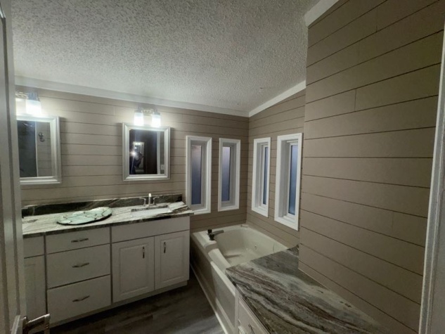 8103 Lemonwood Dr S, Ellenton, Florida 34222, 2 Bedrooms Bedrooms, ,2 BathroomsBathrooms,55-Plus Mobile Home,For Sale,Lemonwood Dr S,4506