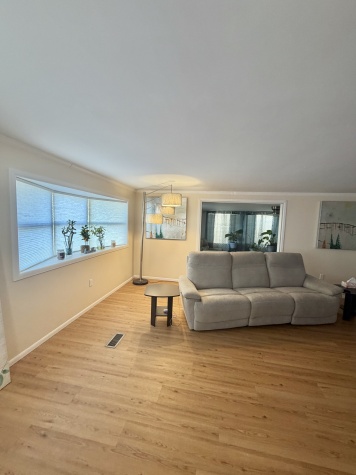 924 Zacapa Ave, Venice, Florida 34285, 2 Bedrooms Bedrooms, ,2 BathroomsBathrooms,55-Plus Mobile Home,For Sale,Zacapa Ave,4507