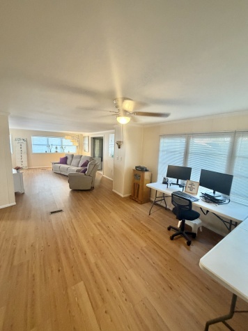 924 Zacapa Ave, Venice, Florida 34285, 2 Bedrooms Bedrooms, ,2 BathroomsBathrooms,55-Plus Mobile Home,For Sale,Zacapa Ave,4507