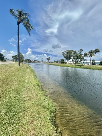 924 Zacapa Ave, Venice, Florida 34285, 2 Bedrooms Bedrooms, ,2 BathroomsBathrooms,55-Plus Mobile Home,For Sale,Zacapa Ave,4507