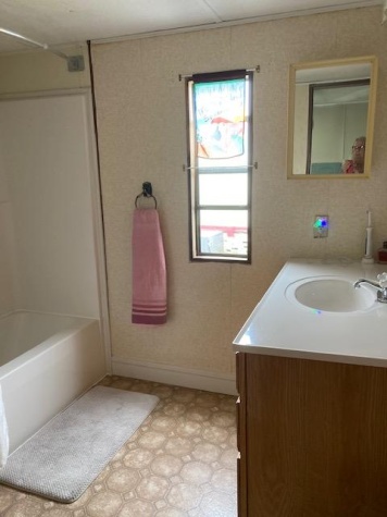 944 Reynolds Road, Lot 35, Lakeland, Florida 33801, 2 Bedrooms Bedrooms, ,1 BathroomBathrooms,55-Plus Mobile Home,For Sale,Reynolds Road, Lot 35,4509