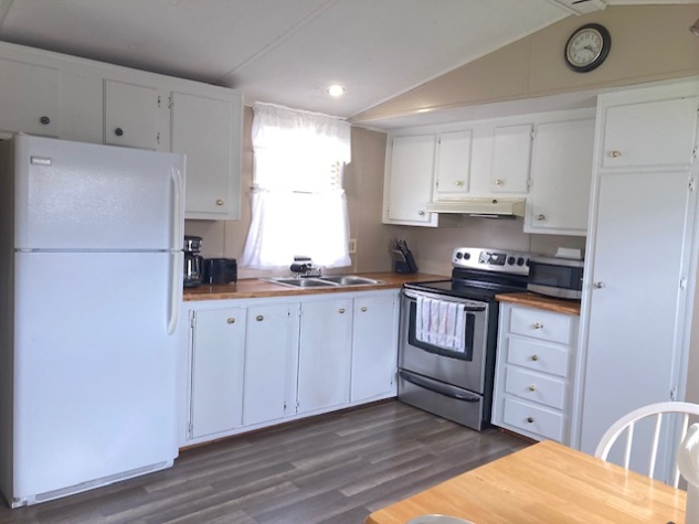 944 Reynolds Road, Lot 35, Lakeland, Florida 33801, 2 Bedrooms Bedrooms, ,1 BathroomBathrooms,55-Plus Mobile Home,For Sale,Reynolds Road, Lot 35,4509