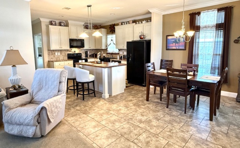 100 Hampton Rd, Lot 122, Clearwater, Florida 33759, 3 Bedrooms Bedrooms, ,2 BathroomsBathrooms,55-Plus Mobile Home,For Sale,Hampton Rd, Lot 122,4510