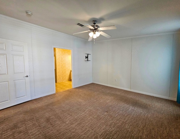 618 Sunset Circle, Frostproof, Florida 33843, 2 Bedrooms Bedrooms, ,2 BathroomsBathrooms,55-Plus Mobile Home,For Sale,Sunset Circle,4512