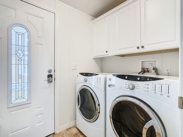 618 Sunset Circle, Frostproof, Florida 33843, 2 Bedrooms Bedrooms, ,2 BathroomsBathrooms,55-Plus Mobile Home,For Sale,Sunset Circle,4512