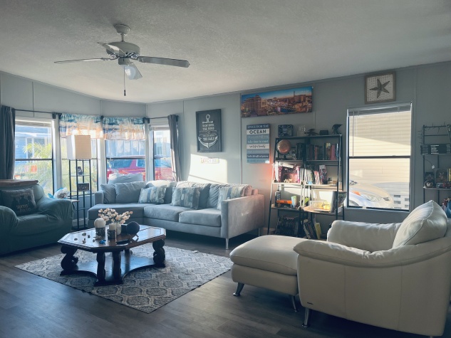 100 Hampton Rd, Lot 153, Clearwater, Florida 33759, 2 Bedrooms Bedrooms, ,2 BathroomsBathrooms,55-Plus Mobile Home,For Sale,Hampton Rd, Lot 153,4519