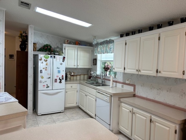 6821 Coconut Grove Circle, Ellenton, Florida 34222, 2 Bedrooms Bedrooms, ,2 BathroomsBathrooms,55-Plus Mobile Home,For Sale,Coconut Grove Circle,4531