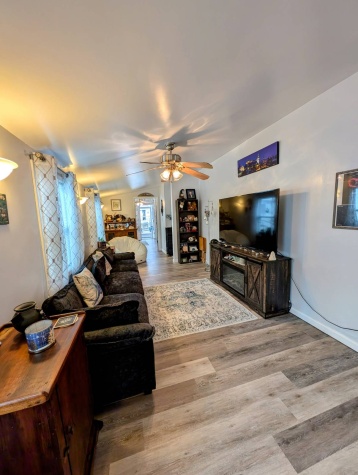 3748 Hula Circle, Ruskin, Florida 33570, 2 Bedrooms Bedrooms, ,1 BathroomBathrooms,All - Age Mobile Home,For Sale,Hula Circle,4532