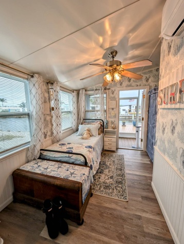 3748 Hula Circle, Ruskin, Florida 33570, 2 Bedrooms Bedrooms, ,1 BathroomBathrooms,All - Age Mobile Home,For Sale,Hula Circle,4532