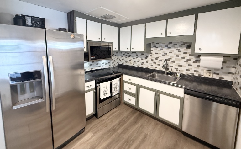 28488 US Hwy 19 N, Lot 68, Clearwater, Florida 33761, 2 Bedrooms Bedrooms, ,2 BathroomsBathrooms,55-Plus Mobile Home,For Sale,US Hwy 19 N, Lot 68,4543