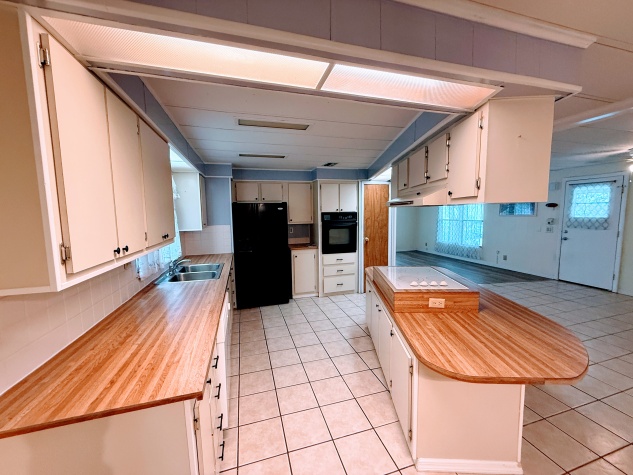 12100 Seminole Blvd, Lot 261, Largo, Florida 33778, 2 Bedrooms Bedrooms, ,2 BathroomsBathrooms,55-Plus Mobile Home,For Sale,Seminole Blvd, Lot 261,4544