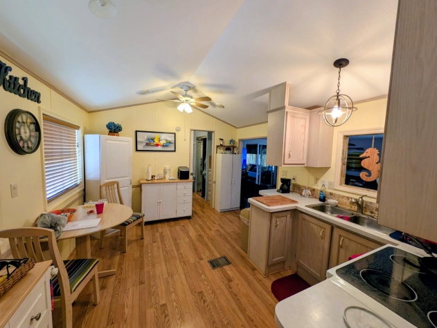 2206 Chaney Dr, Lot 347, Ruskin, Florida 33570, 3 Bedrooms Bedrooms, ,1.5 BathroomsBathrooms,55-Plus Mobile Home,For Sale,Chaney Dr, Lot 347,4545