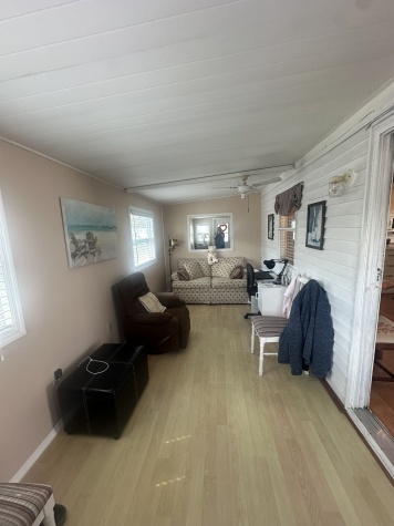 8225 Arevee Dr, Lot 632, New Port Richey, Florida 34653, 1 Bedroom Bedrooms, ,1 BathroomBathrooms,55-Plus Mobile Home,For Sale,Arevee Dr, Lot 632,4549