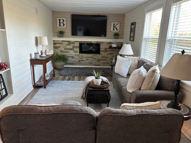 3643 Renee Ct, Ellenton, Florida 34222, 2 Bedrooms Bedrooms, ,1 BathroomBathrooms,55-Plus Mobile Home,For Sale,Renee Ct,4552