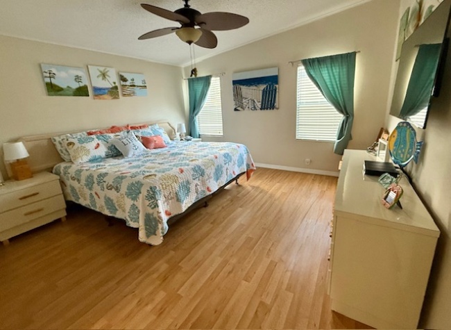 100 Hampton Rd, Lot 270, Clearwater, Florida 33759, 2 Bedrooms Bedrooms, ,2 BathroomsBathrooms,55-Plus Mobile Home,For Sale,Hampton Rd, Lot 270,4558