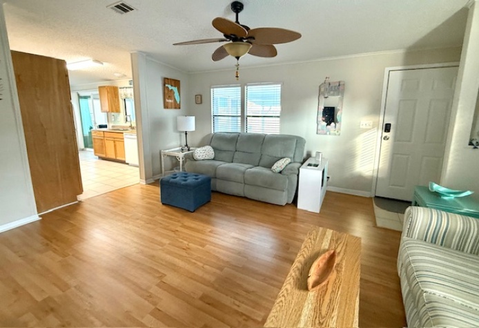 100 Hampton Rd, Lot 270, Clearwater, Florida 33759, 2 Bedrooms Bedrooms, ,2 BathroomsBathrooms,55-Plus Mobile Home,For Sale,Hampton Rd, Lot 270,4558