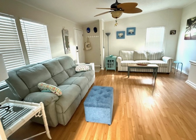 100 Hampton Rd, Lot 270, Clearwater, Florida 33759, 2 Bedrooms Bedrooms, ,2 BathroomsBathrooms,55-Plus Mobile Home,For Sale,Hampton Rd, Lot 270,4558