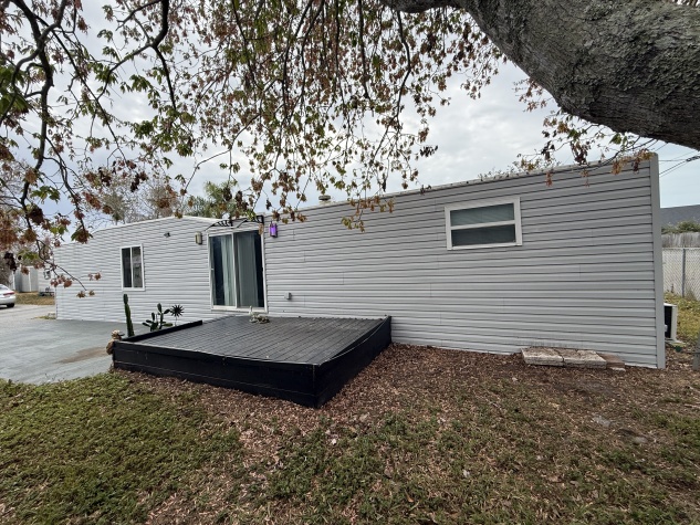 30700 US Hwy 19 N, Lot 25, Palm Harbor, Florida 34684, 2 Bedrooms Bedrooms, ,1 BathroomBathrooms,All - Age Mobile Home,For Sale,US Hwy 19 N, Lot 25,4561