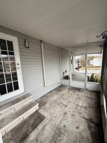 30700 US Hwy 19 N, Lot 25, Palm Harbor, Florida 34684, 2 Bedrooms Bedrooms, ,1 BathroomBathrooms,All - Age Mobile Home,For Sale,US Hwy 19 N, Lot 25,4561