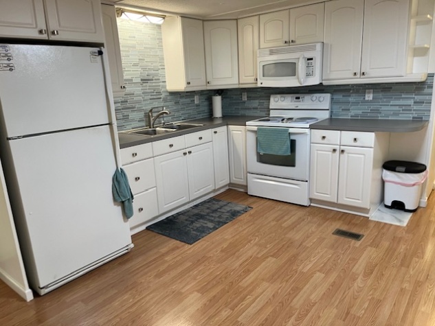 2346 Druid Rd, Lot 1504, Clearwater, Florida 33764, 2 Bedrooms Bedrooms, ,1 BathroomBathrooms,55-Plus Mobile Home,For Sale,Druid Rd, Lot 1504,4563