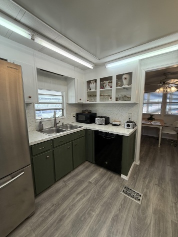 7001 142nd Avenue, Lot 146, Largo, Florida 33771, 2 Bedrooms Bedrooms, ,2 BathroomsBathrooms,55-Plus Mobile Home,For Sale,142nd ,146,4567