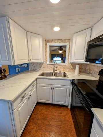 2206 Chaney Dr, Lot 107, Ruskin, Florida 33570, 2 Bedrooms Bedrooms, ,1 BathroomBathrooms,55-Plus Mobile Home,For Sale,Chaney Dr, Lot 107,4573