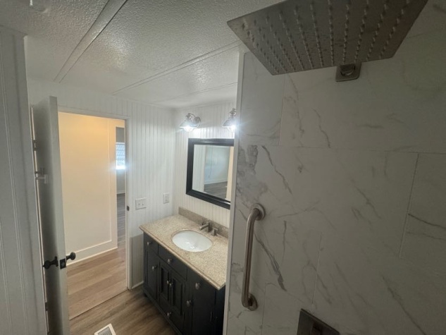 422 Sunset Circle N, Ellenton, Florida 34222, 2 Bedrooms Bedrooms, ,2 BathroomsBathrooms,55-Plus Mobile Home,For Sale,Sunset Circle N,4579