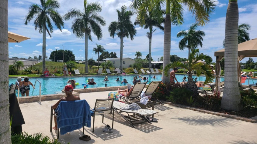 422 Sunset Circle N, Ellenton, Florida 34222, 2 Bedrooms Bedrooms, ,2 BathroomsBathrooms,55-Plus Mobile Home,For Sale,Sunset Circle N,4579