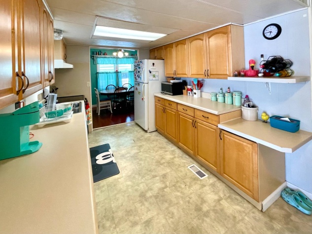 1030 Royal Palm Way, Ellenton, Florida 34222, 2 Bedrooms Bedrooms, ,2 BathroomsBathrooms,55-Plus Mobile Home,For Sale,Royal Palm Way,4582