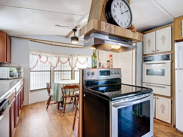 1423 Tennessee Ave, Frostproof, Florida 33843, 2 Bedrooms Bedrooms, ,2 BathroomsBathrooms,55-Plus Mobile Home,For Sale,Tennessee Ave,4583