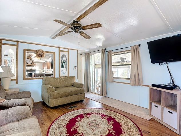 1423 Tennessee Ave, Frostproof, Florida 33843, 2 Bedrooms Bedrooms, ,2 BathroomsBathrooms,55-Plus Mobile Home,For Sale,Tennessee Ave,4583